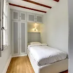 Апартаменты Marais Temple Id 258 Париж
