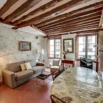 Апартаменты Marais Temple Id 258 *